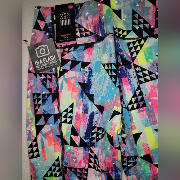 Victoria's Secret VSX Knockout Crop Leggings with Reflective Features - Picture 8 of 15